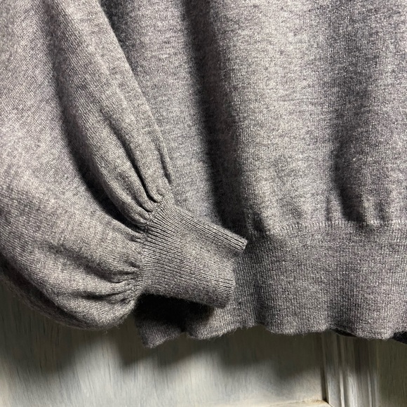 Line + Dot Grey V-Neck Balloon‎ Sleeve Cozy Sweater Basic Staple Contemporary - Picture 2 of 6